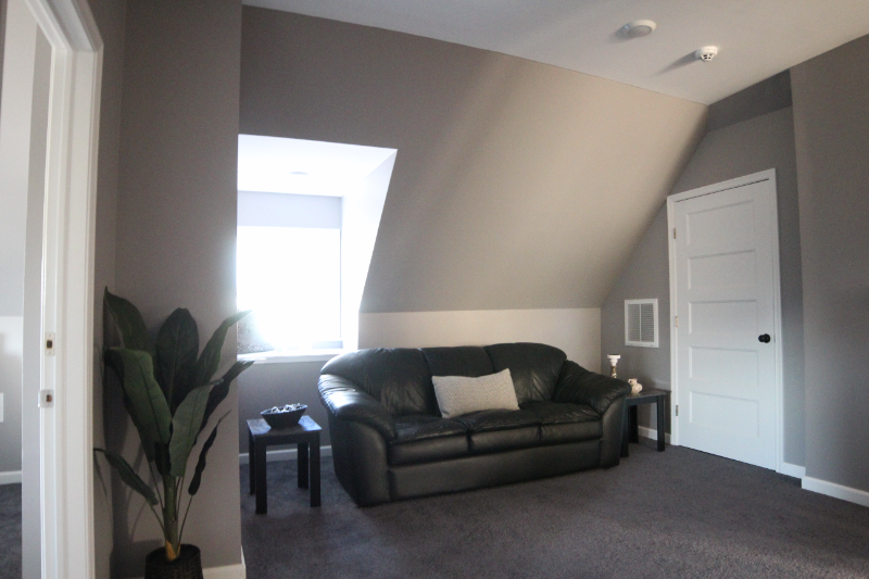 301 Chestnut St - Photo 2 of 18