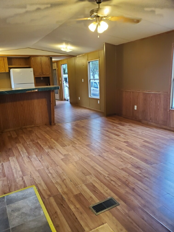 415 Mooney/Lowe #415 - Photo 3 of 9