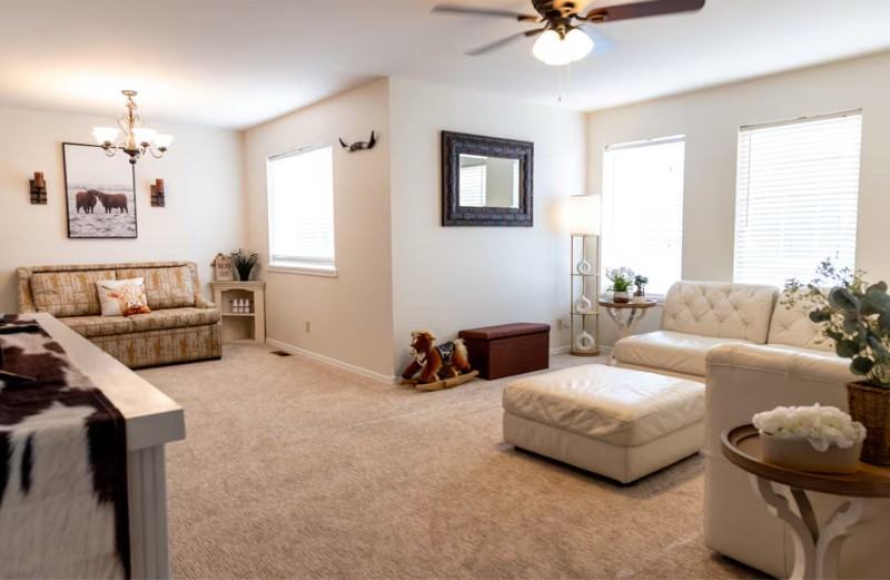 2907 S Waverly St - Photo 2 of 13