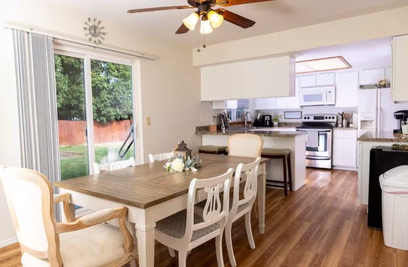 2907 S Waverly St - Photo 6 of 13