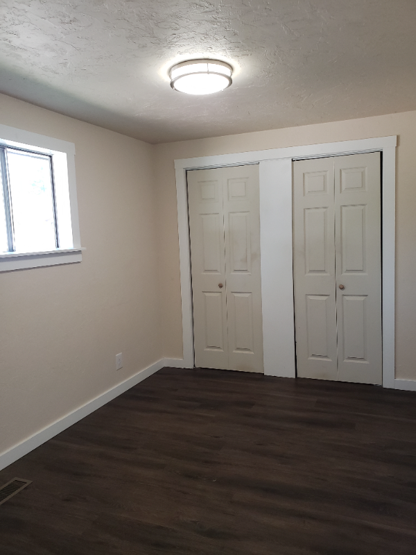 618 11th St W #618 - Photo 2 of 12