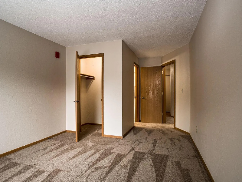 2015 Central Ave Ne - Photo 2 of 8