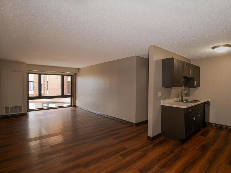 2015 Central Ave Ne - Photo 3 of 8