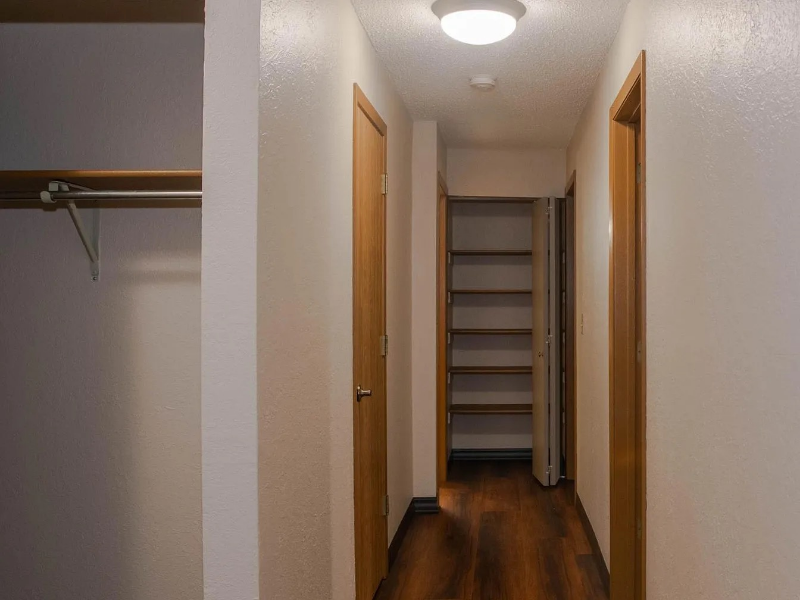 2015 Central Ave Ne - Photo 7 of 8