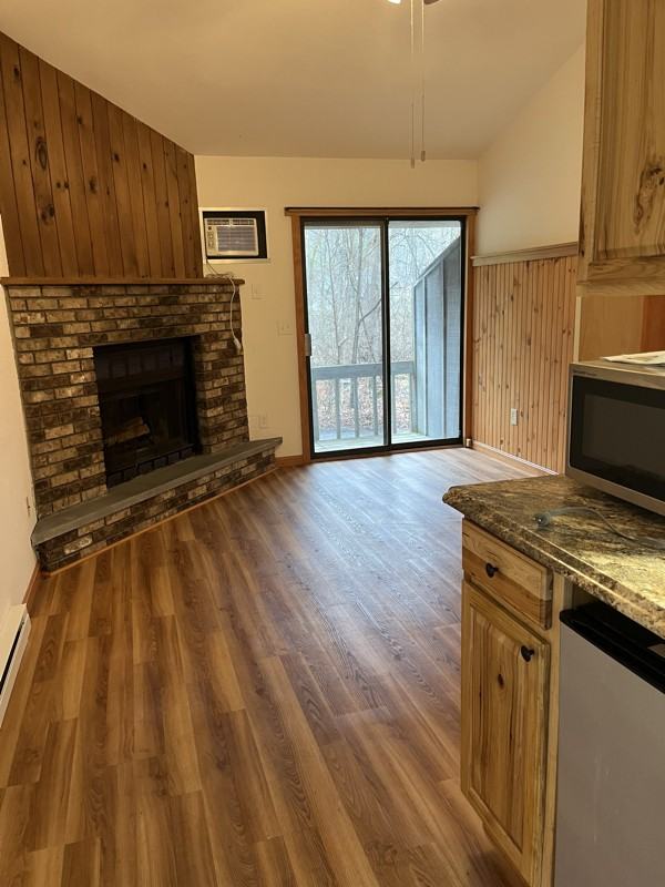 246 Cottage Ln - Photo 4 of 8