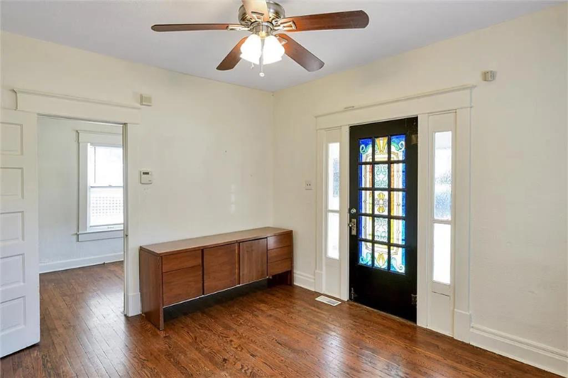 4460 Francis St - Photo 2 of 7