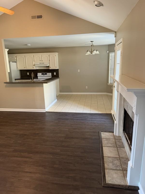 124 Cove Lndg - Photo 3 of 11