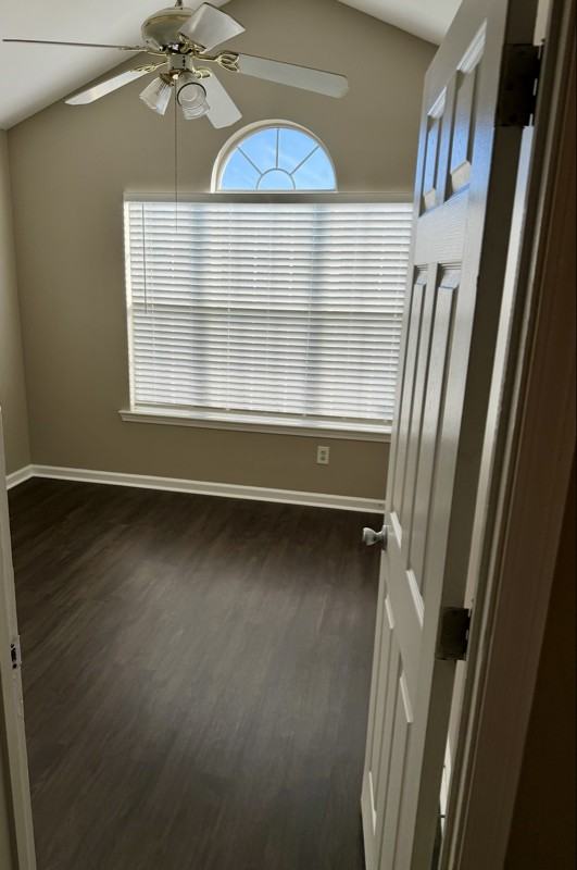 124 Cove Lndg - Photo 4 of 11