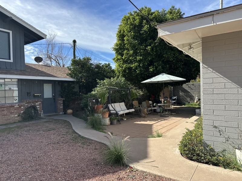 117 W 2nd St #A - Photo 2 of 11