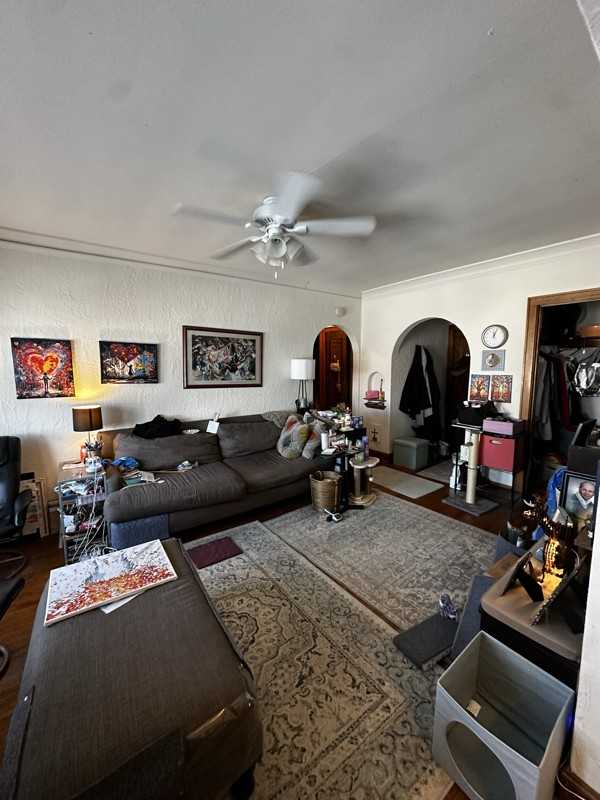 4442 N Oakland Ave #34