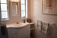 1616 E 7th St - Photo 3 of 11