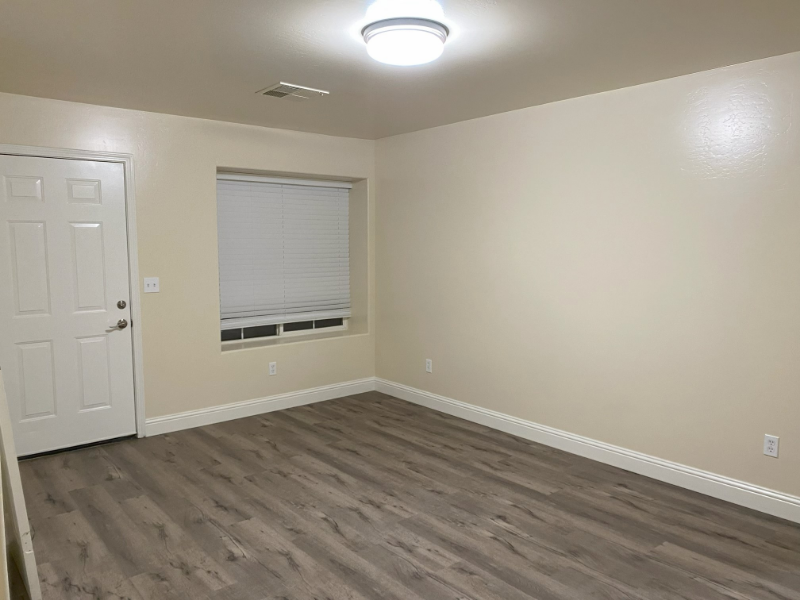 725 Greenwood Meadow Ln #1 - Photo 4 of 9