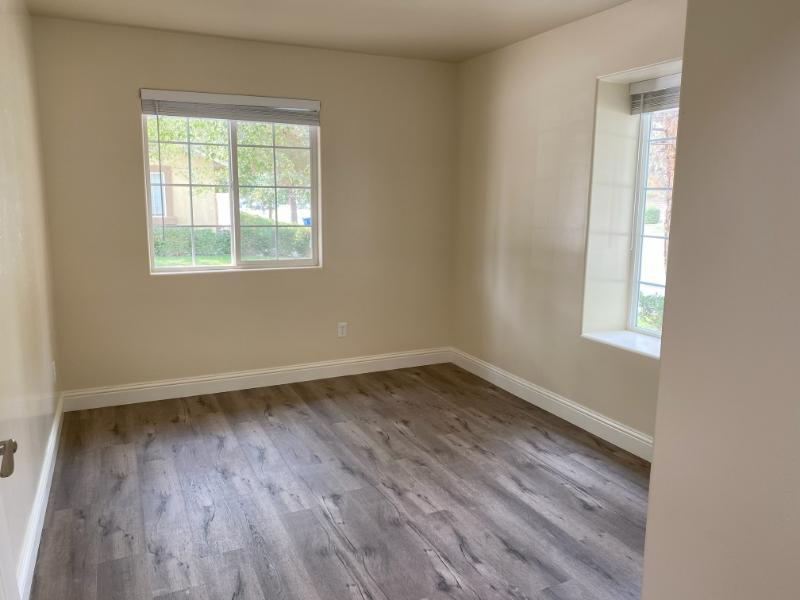 725 Greenwood Meadow Ln #1 - Photo 5 of 9