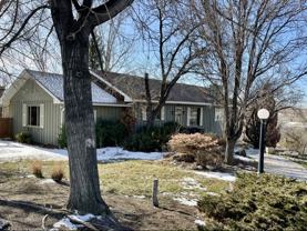 592 Locust St S - Photo 1 of 1