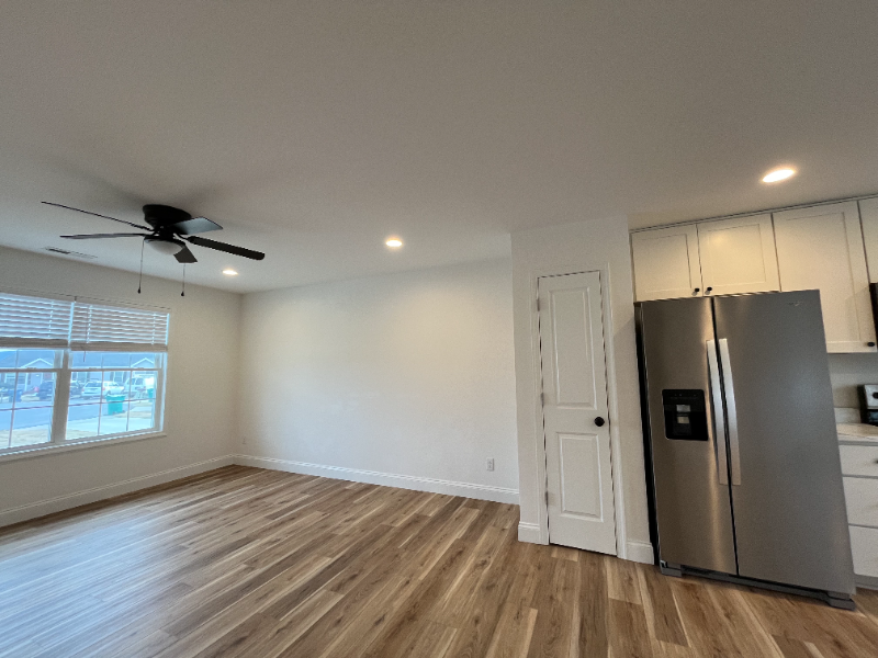 9355 Redtop Ct #9355 - Photo 3 of 16