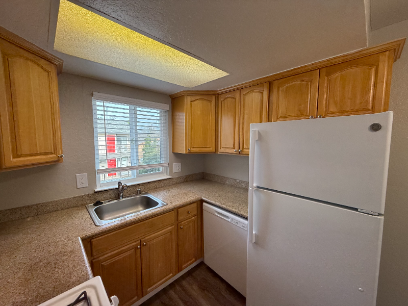 281 Junction Ave #H - Photo 5 of 11