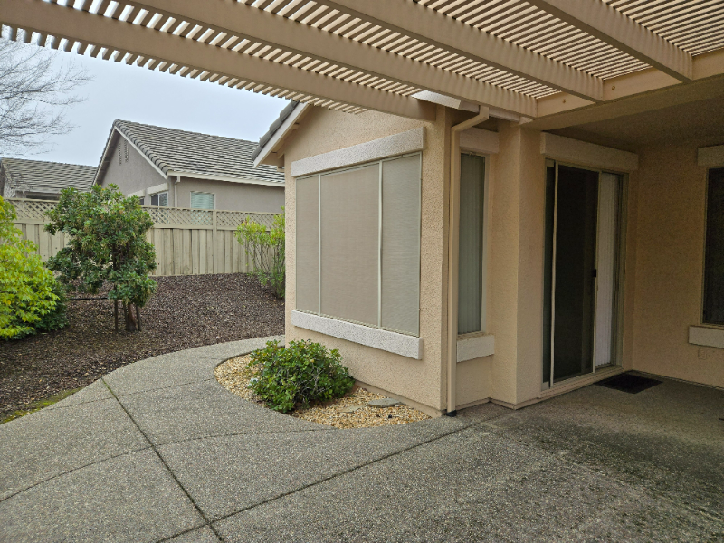 405 Hopkins Ct - Photo 3 of 20