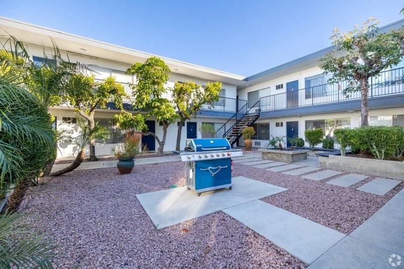 Carson Oakwood Apartments - Photo 7 of 49