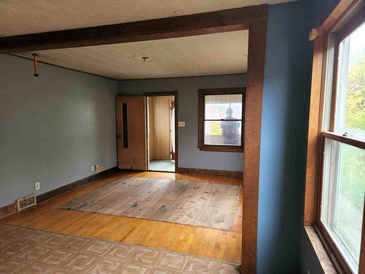 313 Mine Street - Photo 3 of 15