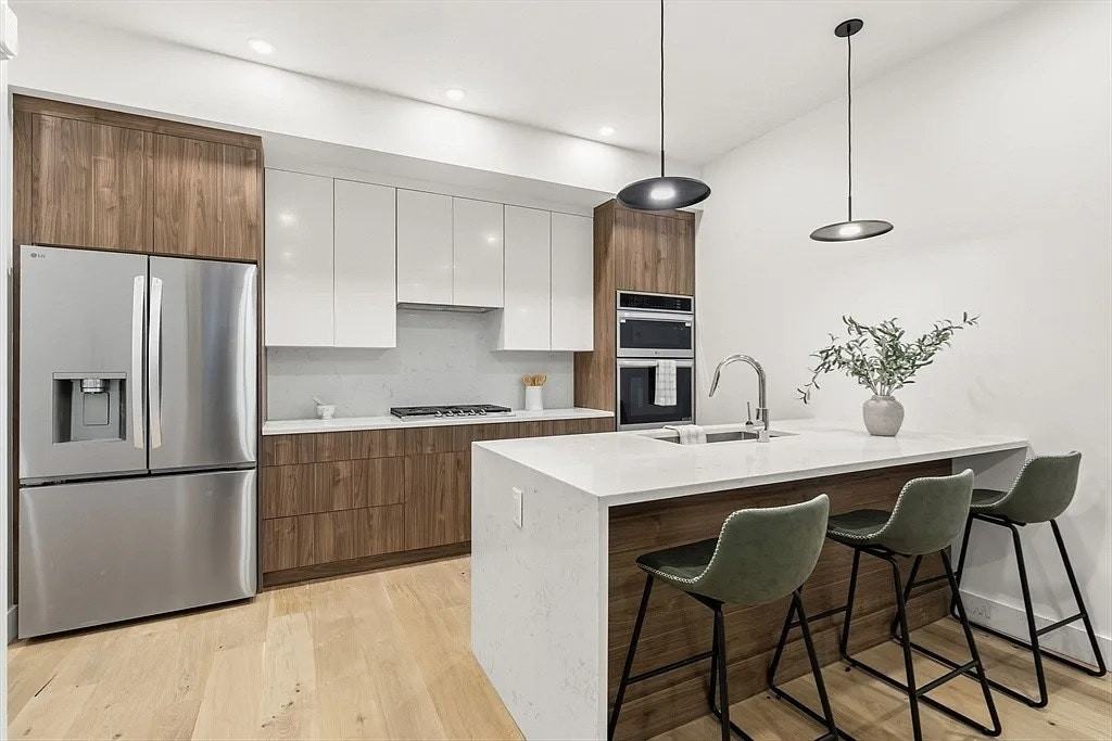 47 Condor Street, Unit 302 - Photo 6 of 17