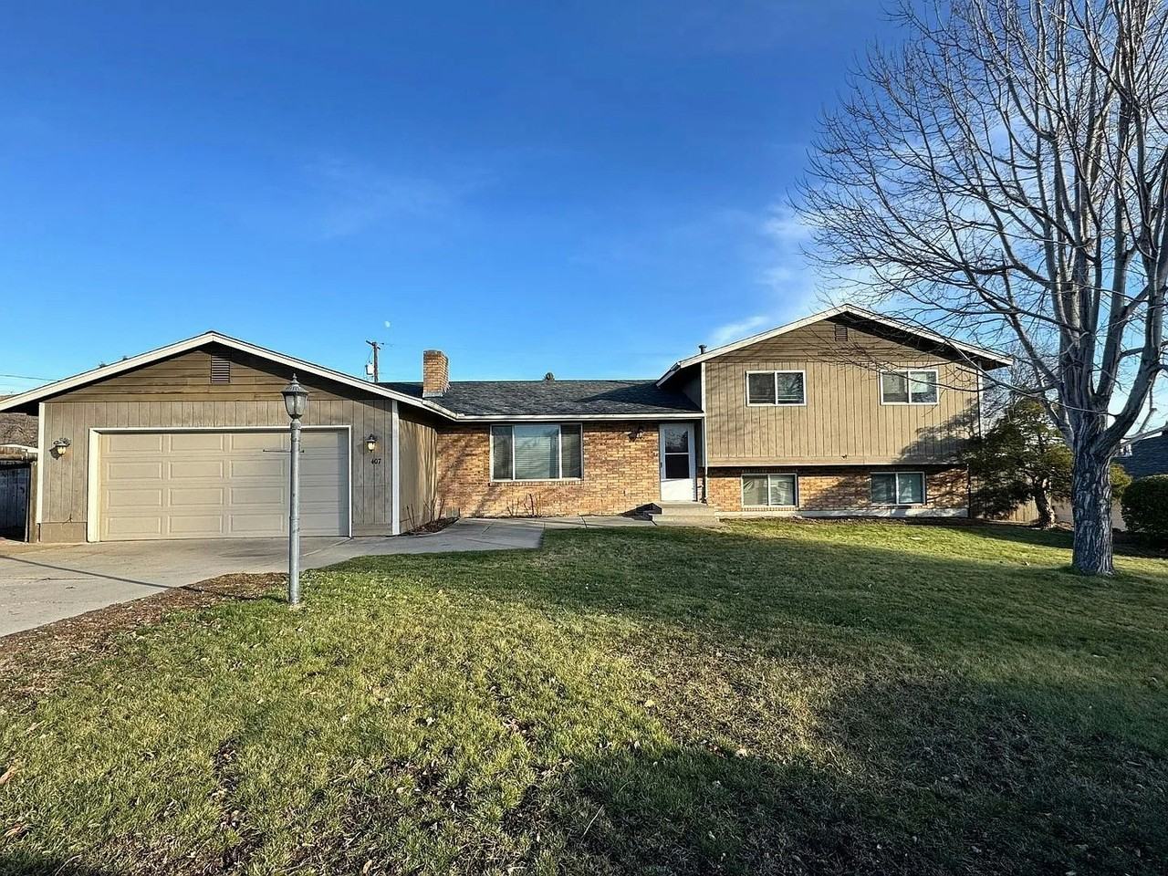 407 North 58th Avenue - Photo 6 of 22