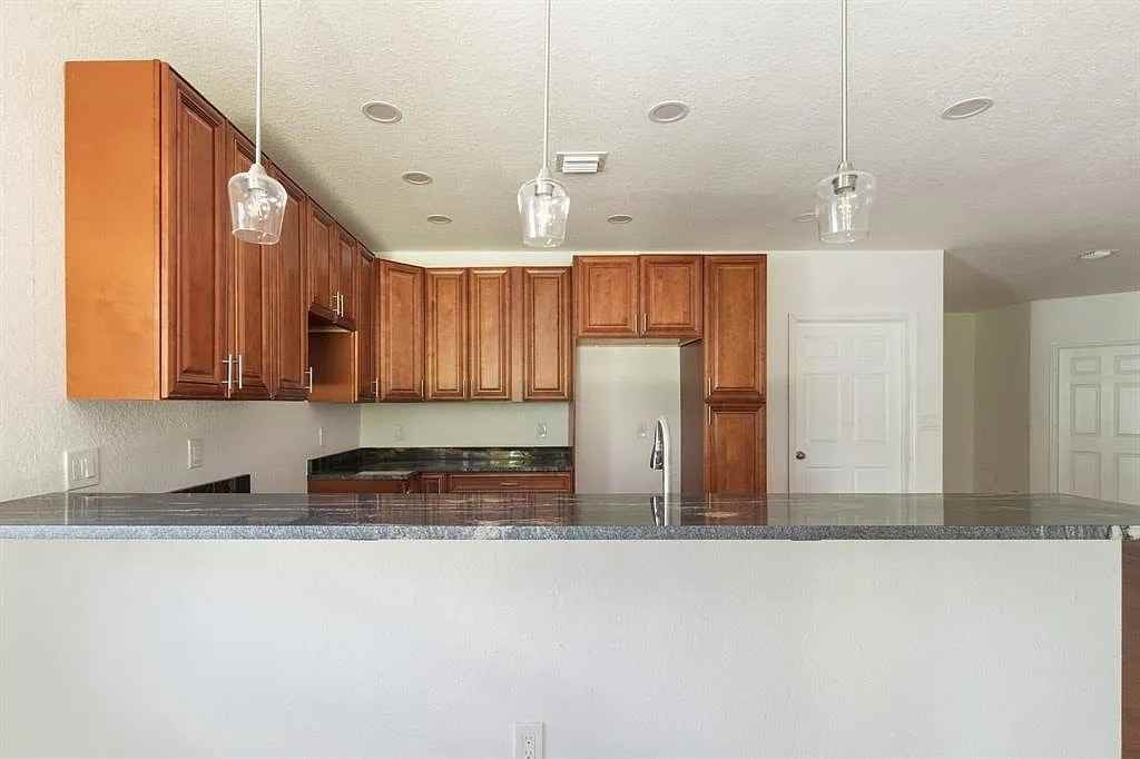 2908 Northwest 8th Court - Photo 4 of 9