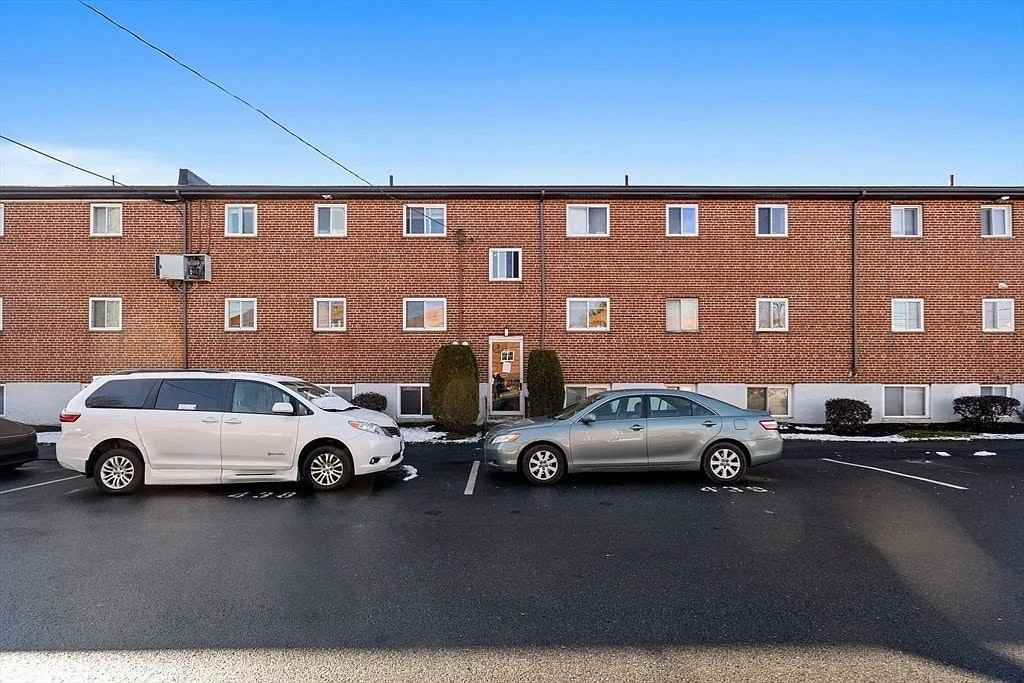 66 Bryon Road, Unit 2 - Photo 6 of 14