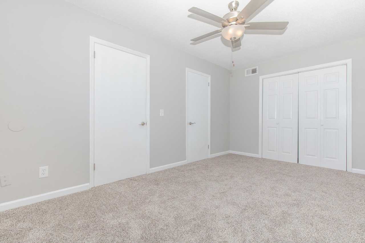 Cross St #985 - Photo 6 of 7