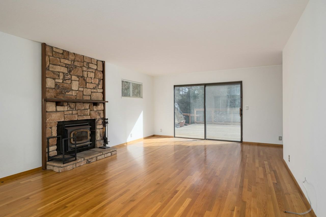 3200 Mulberry Drive - Photo 2 of 18