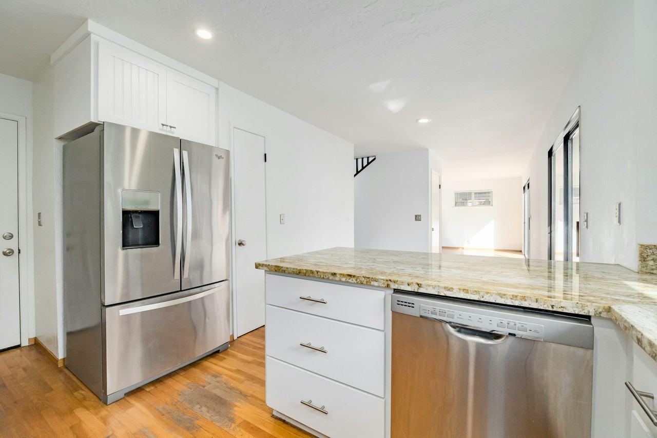 3200 Mulberry Drive - Photo 5 of 18