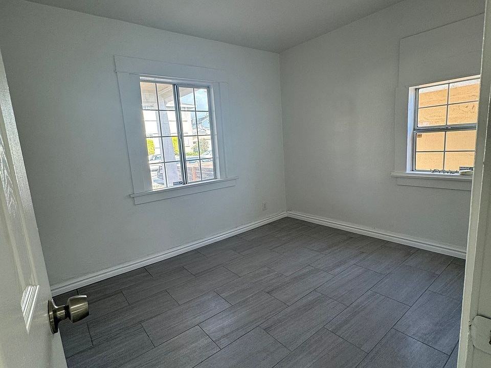 1076 Mira Mar Avenue - Photo 3 of 7