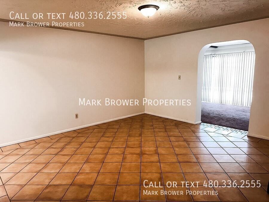 2114 W Myrtle Ave - Photo 7 of 13