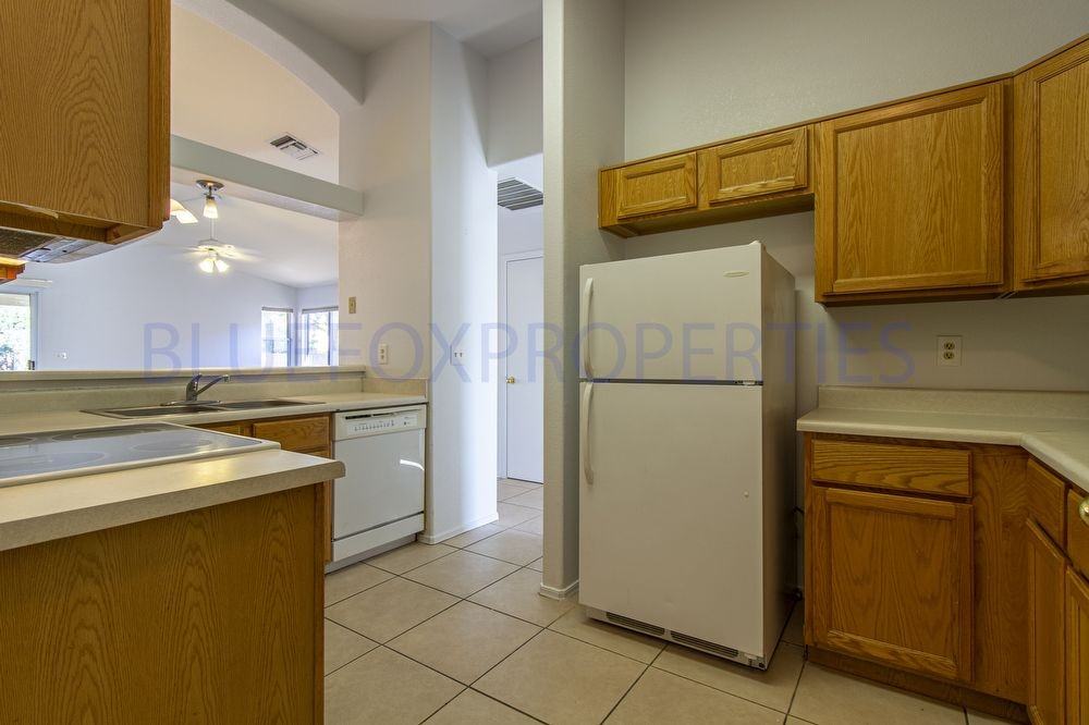 7845 S Kilbrennan Way - Photo 4 of 21