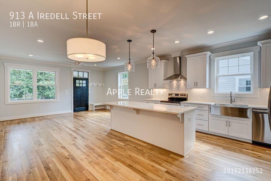 913A Iredell St - Photo 5 of 25