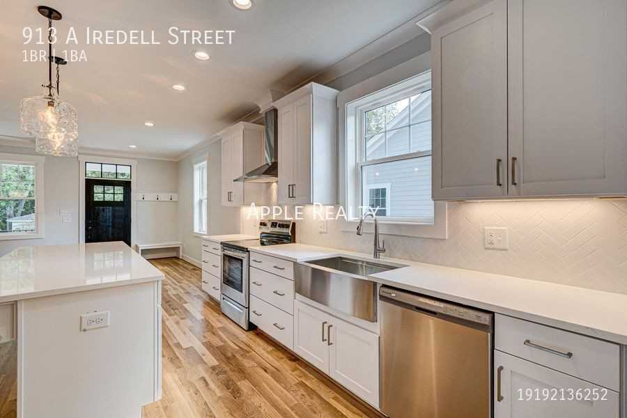 913A Iredell St - Photo 6 of 25