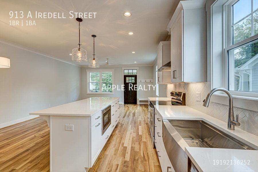 913A Iredell St - Photo 7 of 25