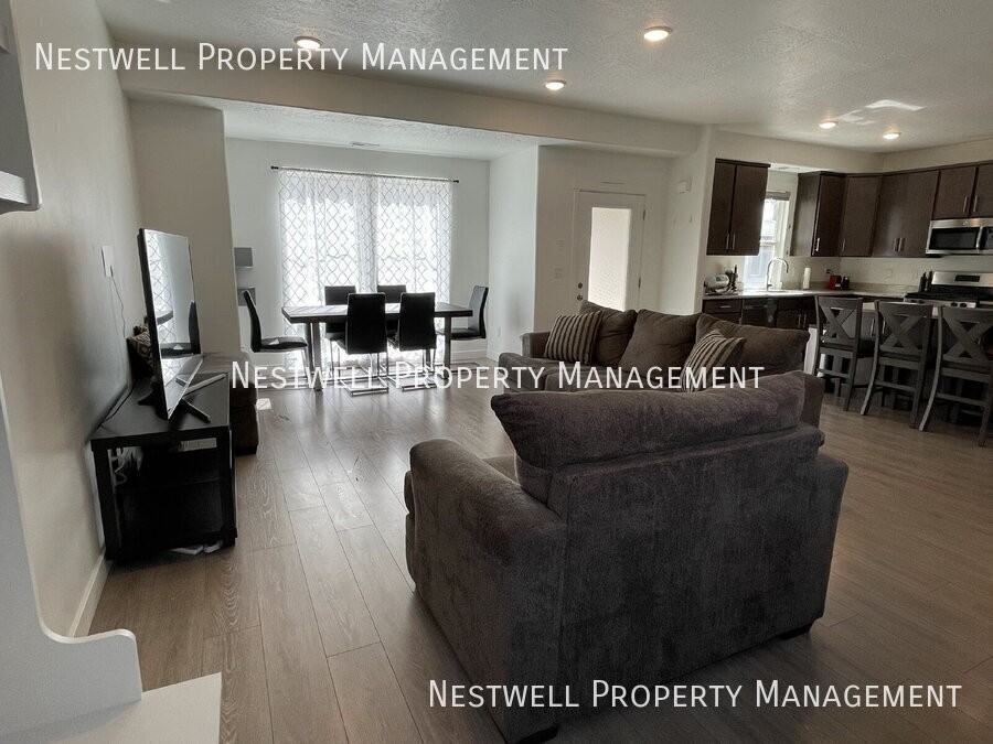 4993 W Daybreak Pkwy - Photo 2 of 20