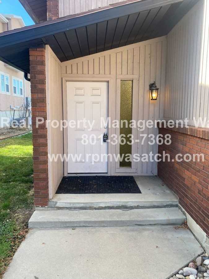 7260 S Ponderosa Dr - Photo 2 of 33