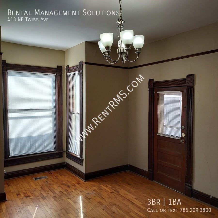 413 Ne Twiss Ave - Photo 7 of 40