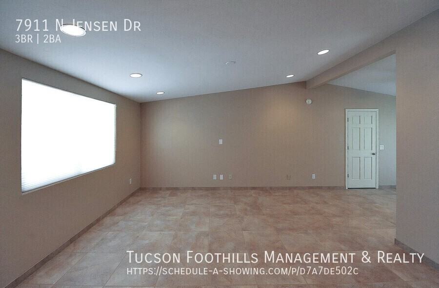 7911 N Jensen Dr - Photo 6 of 18