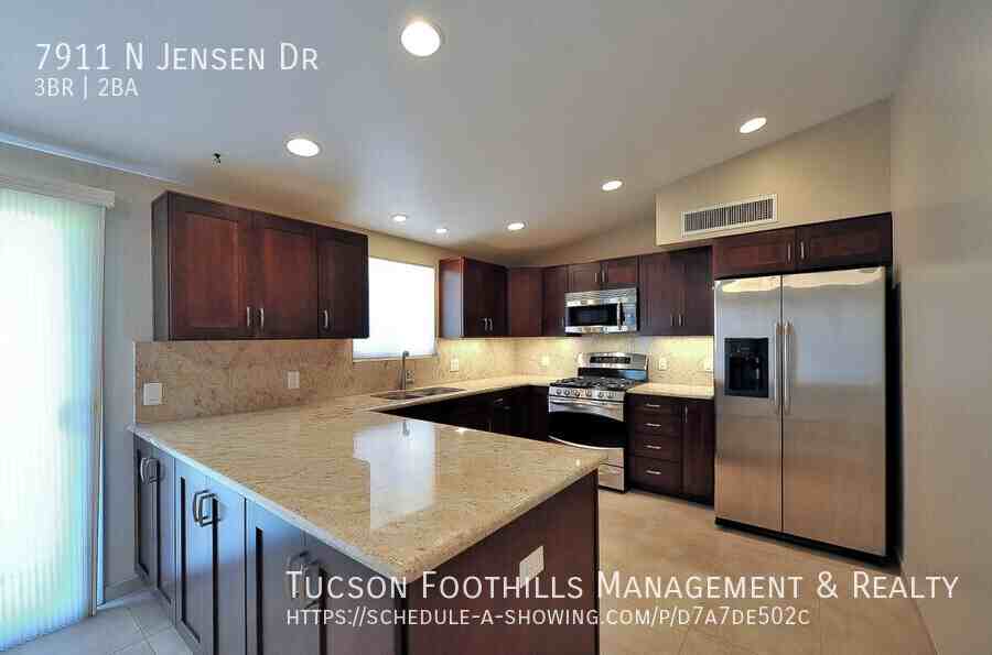 7911 N Jensen Dr - Photo 7 of 18