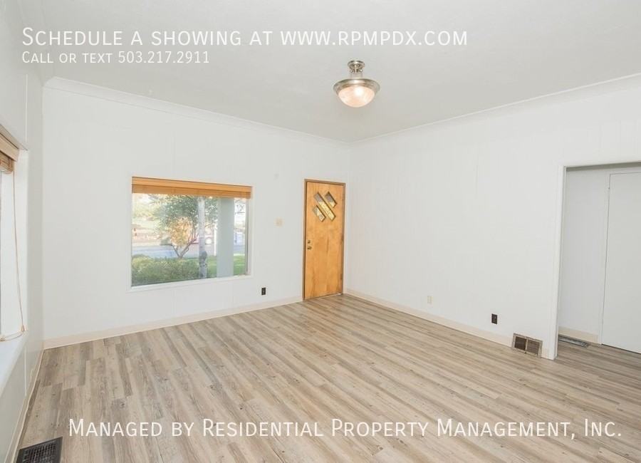 5616 Se Mall St - Photo 5 of 27