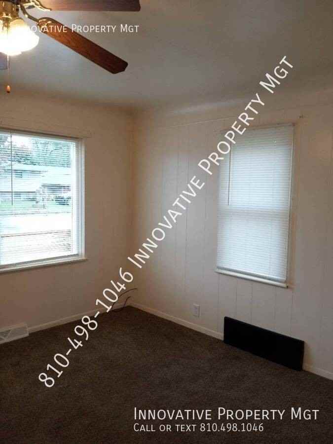 2106 E Bristol Rd - Photo 5 of 45