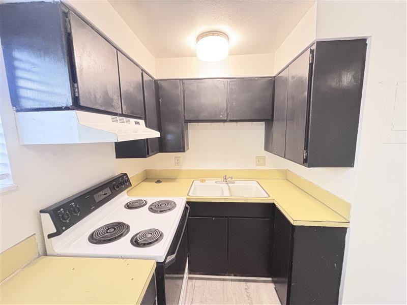 325 W 100 S #3 - Photo 3 of 21