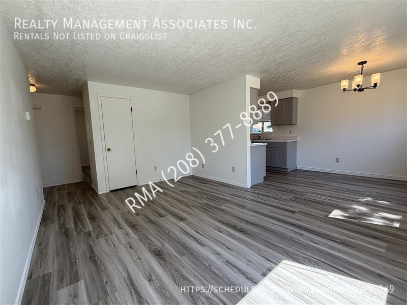 1937 N Hailey Ln - Photo 4 of 9