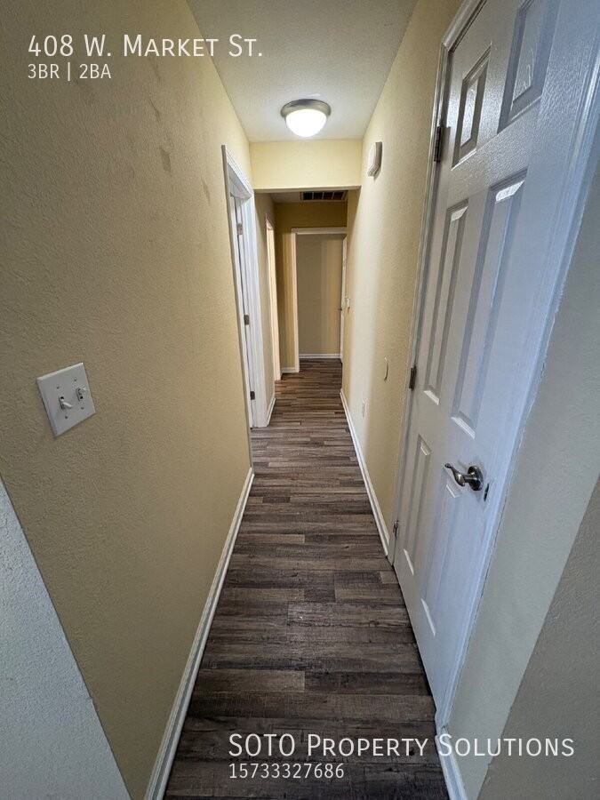 408 W Market St - Photo 5 of 10