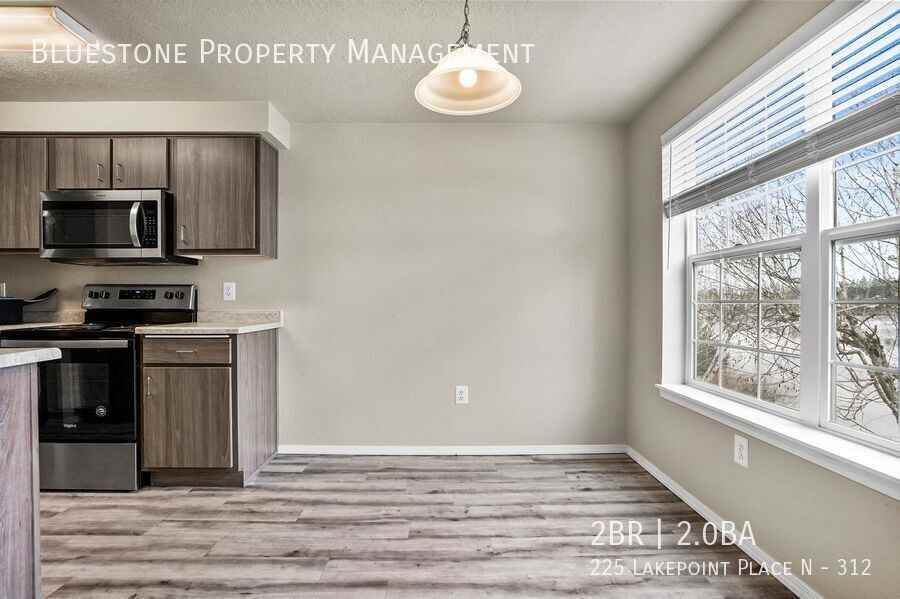 225 Lakepoint Pl N #312 - Photo 7 of 50