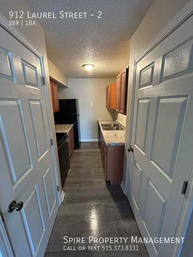 912 Laurel St #2 - Photo 4 of 5