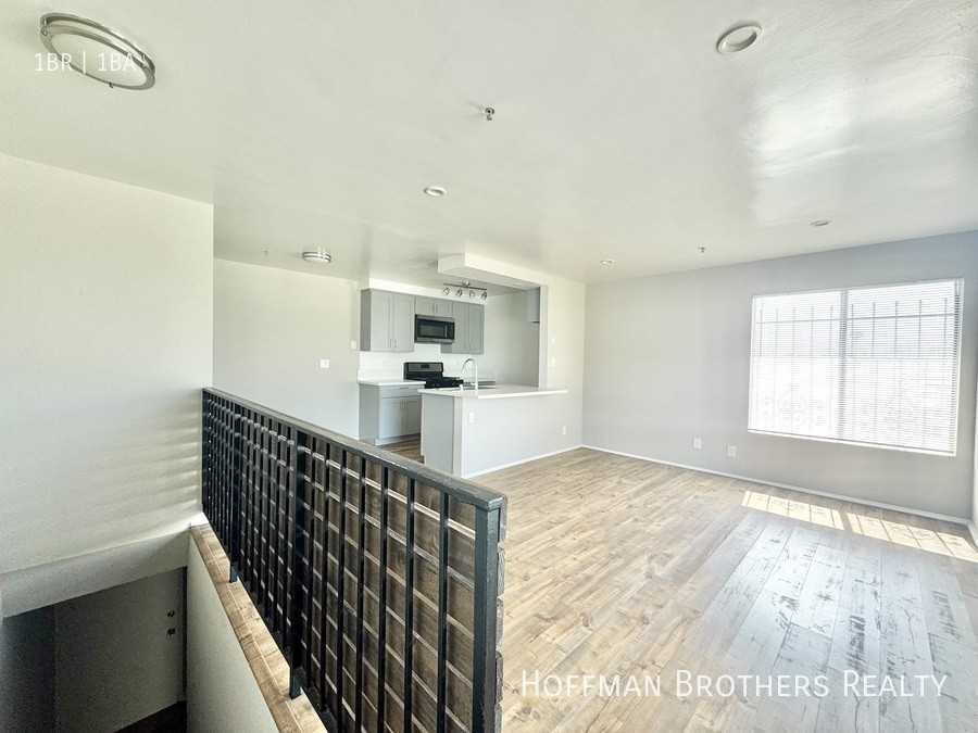 12914 Doty Ave #6 - Photo 4 of 11