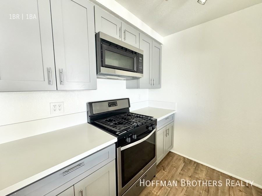 12914 Doty Ave #6 - Photo 5 of 11